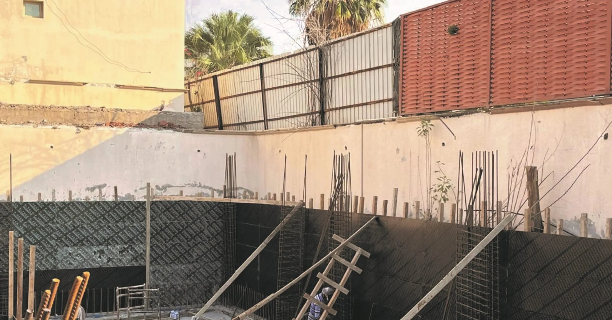الأعمال الخرسانية — من أعمال روائع البناء الجديدة في جدة (2)