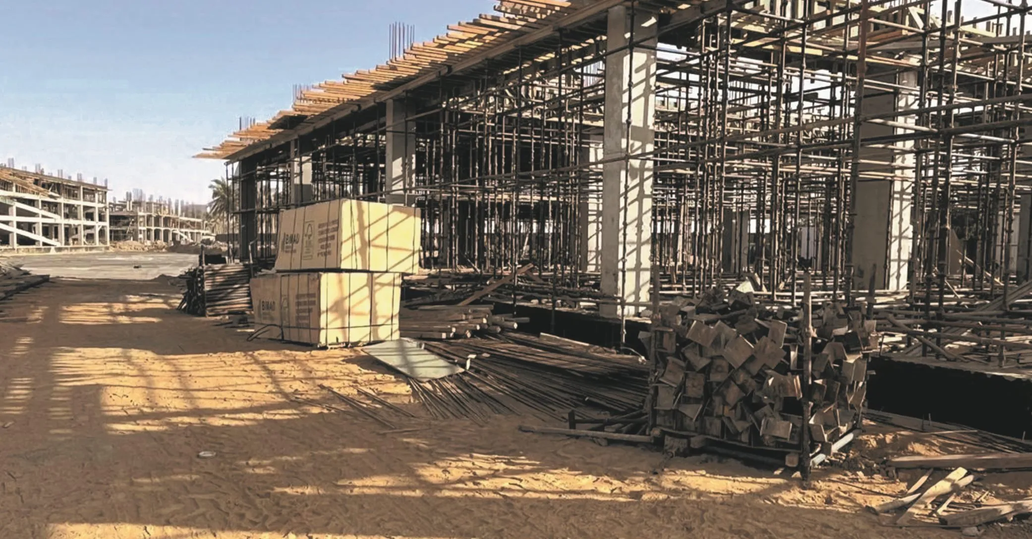 الأعمال الخرسانية — من أعمال روائع البناء الجديدة في جدة (4)