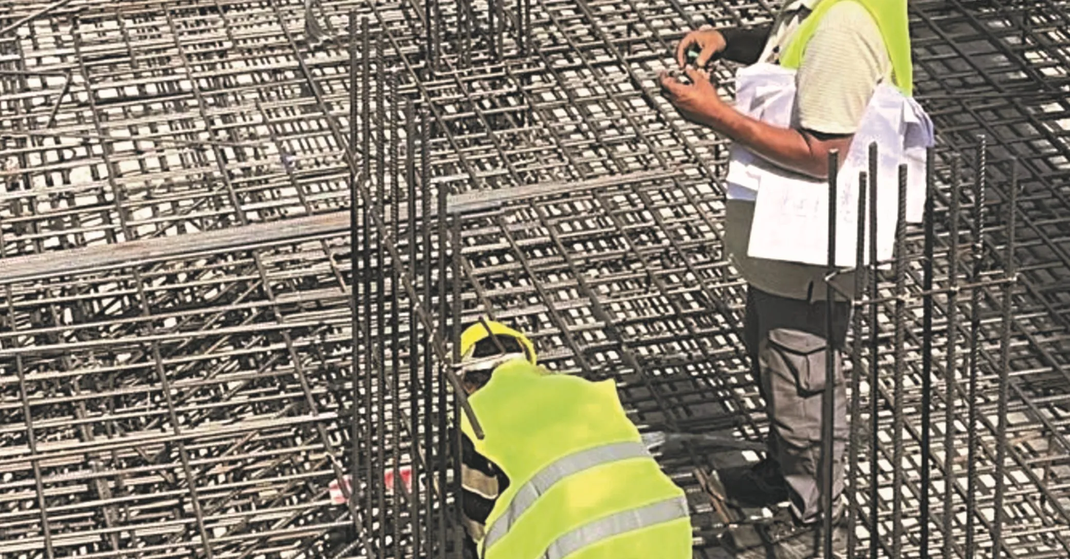الأعمال الخرسانية — من أعمال روائع البناء الجديدة في جدة (13)