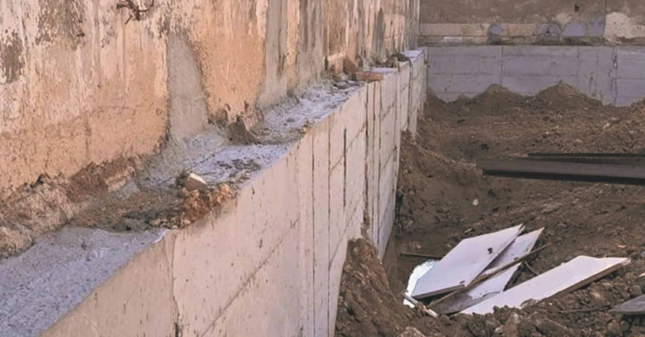 الحفر وسند الجوانب — من أعمال روائع البناء الجديدة في جدة (1)